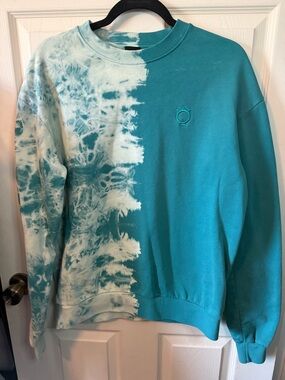 The Queens Gaming Collective All Rise Teal Tie-Dye Sweatshirt Woman’s XS